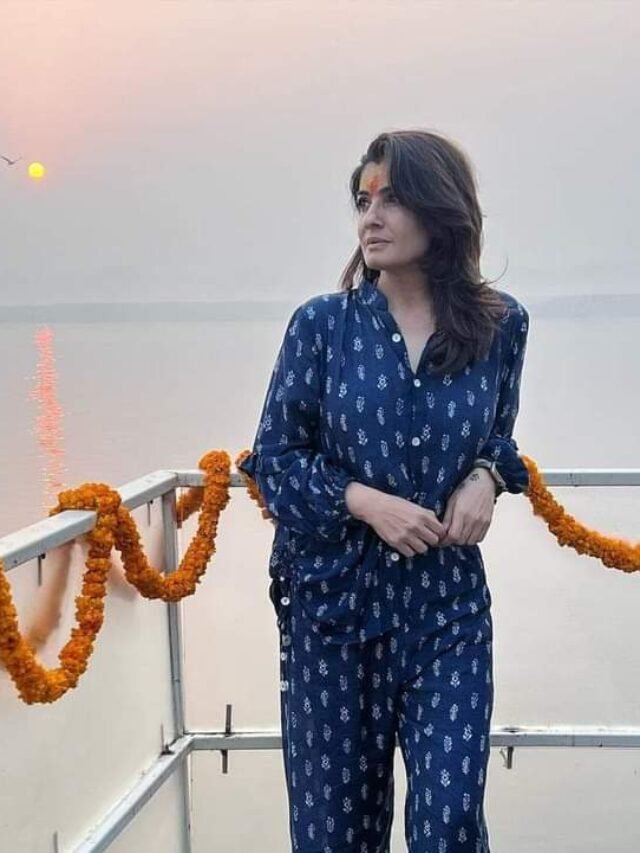 up-var-1-ravina-in-varanasi-with-photo-up10036_19022023122246_1902f_1676789566_957