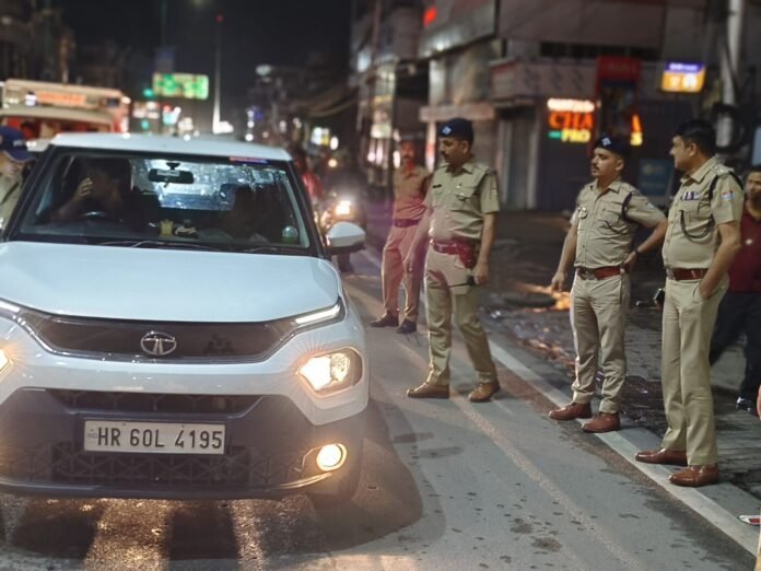 सम्पूर्ण जनपद में दून पुलिस द्वारा अलर्टनेस के साथ की जा रही चेकिंग