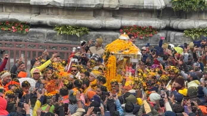 श्री केदारनाथ धाम पहुची भगवान केदारनाथ की पंचमुखी डोली