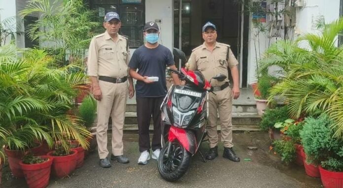 सुनार की दुकान में हुई चोरी की घटना का 12 घंटे के अन्दर दून पुलिस ने किया खुलासा