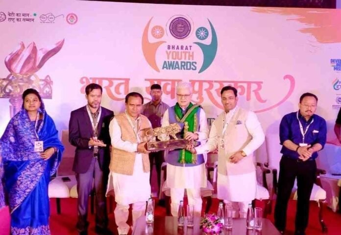 कैबिनेट मंत्री धन सिंह रावत ‘भारत युवा पुरस्कार’ से हुए सम्मानित