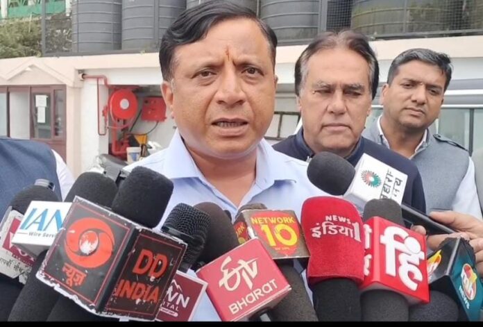 अवैध निर्माण पर एमडीडीए की बड़ी कार्रवाई, ऋषिकेश में बहुमंजिला भवन सील किसी भी निर्माण से पहले एमडीडीए से स्वीकृति अवश्य लें- बंशीधर तिवारी