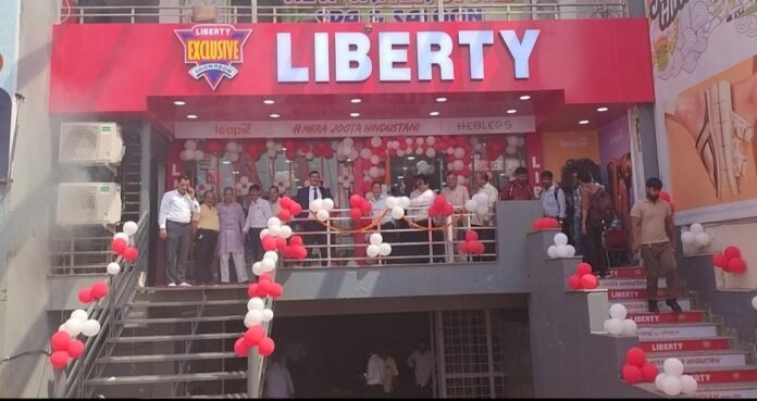 हरिद्वार बायपास पर लिबर्टी शूज का पांचवां शोरूम” का उद्घाटन