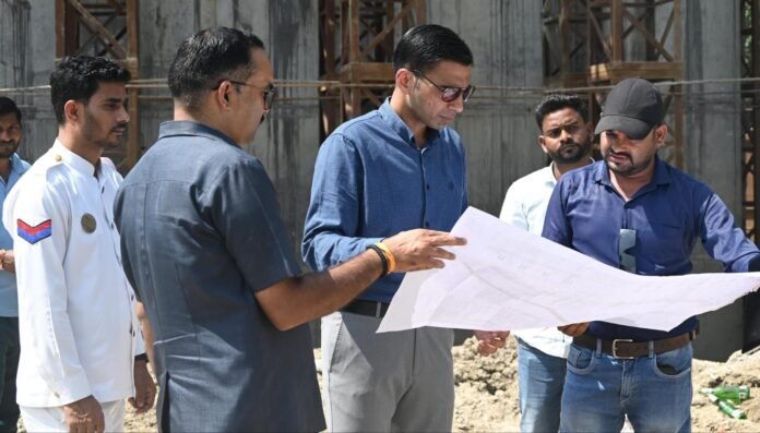 भंडारीबाग आरओबी परियोजना अब जल्द होने की जगी उम्मीद; मा0 मुख्यमंत्री के निर्देश पर डीएम पंहुचे मौके ए-निरीक्षण पर, नोडल अधिकारी किए नामित