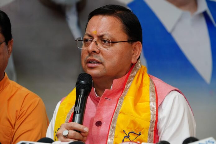 मुख्यमंत्री पुष्कर सिंह धामी ने रविवार को भाजपा प्रदेश कार्यालय में आयोजित आत्मनिर्भर भारत स्वदेशी संकल्प हर घर स्वदेशी घर घर स्वदेशी कार्यक्रम में मीडिया से संवाद के दौरान स्वदेशी के महत्व पर चर्चा करते हुए कहा कि स्वदेशी केवल एक नारा नहीं, बल्कि आत्मनिर्भर और विकसित भारत की नींव है