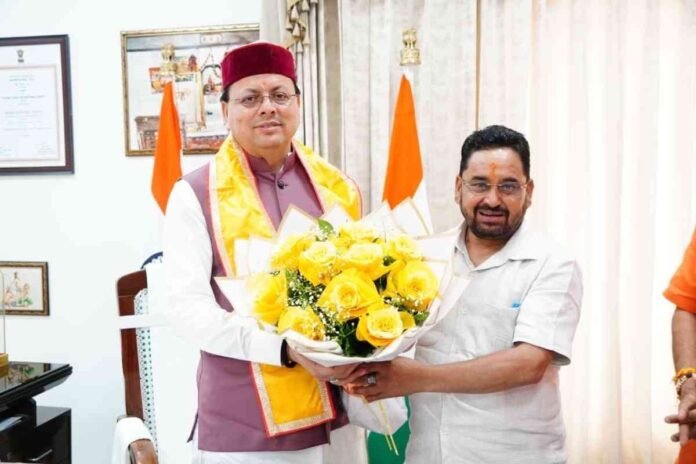 मुख्यमंत्री धामी से जनप्रतिनिधियों की शिष्टाचार भेंट, विकास कार्यों और आपदा राहत में सहयोग का आह्वान