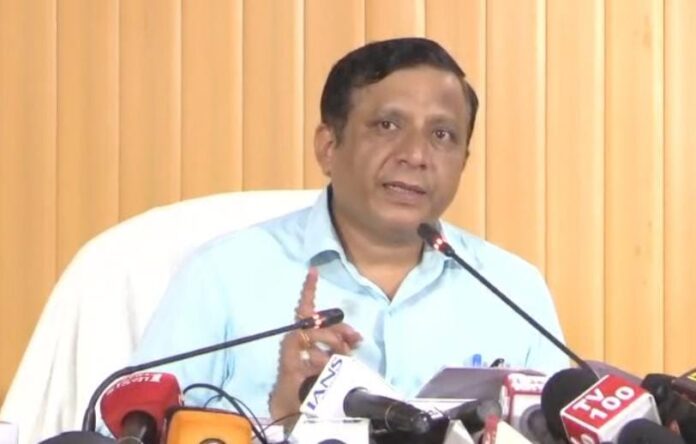 एमडीडीए की बड़ी कार्रवाई– कांवली रोड पर अवैध व्यवसायिक निर्माण ध्वस्त, स्वीकृत मानचित्र के विपरीत निर्माण कार्य पर हुई ध्वस्ती करण की कार्रवाई