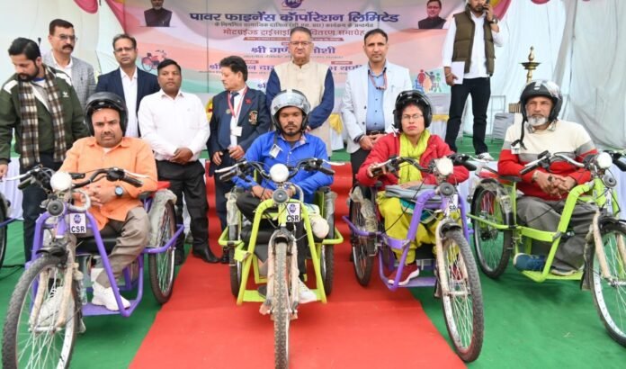 कैबिनेट मंत्री गणेश जोशी ने दिव्यांगजनों को 169 निशुल्क मोटराइज्ड ट्राईसाइकिलों का किया वितरण