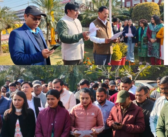 एमडीडीए में संविधान दिवस पर उद्देशिका का सामूहिक पठन, राष्ट्रनिर्माण के संकल्प को दोहराया