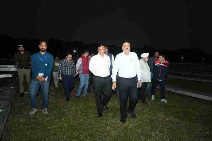 उत्तराखंड के रजत जयंती समारोह में प्रधानमंत्री के प्रस्तावित भ्रमण कार्यक्रम की तैयारियां जोरों पर, गढ़वाल आयुक्त और डीजी सूचना बंशीधर तिवारी ने कार्यक्रम की व्यवस्थाओं का लिया जायजा