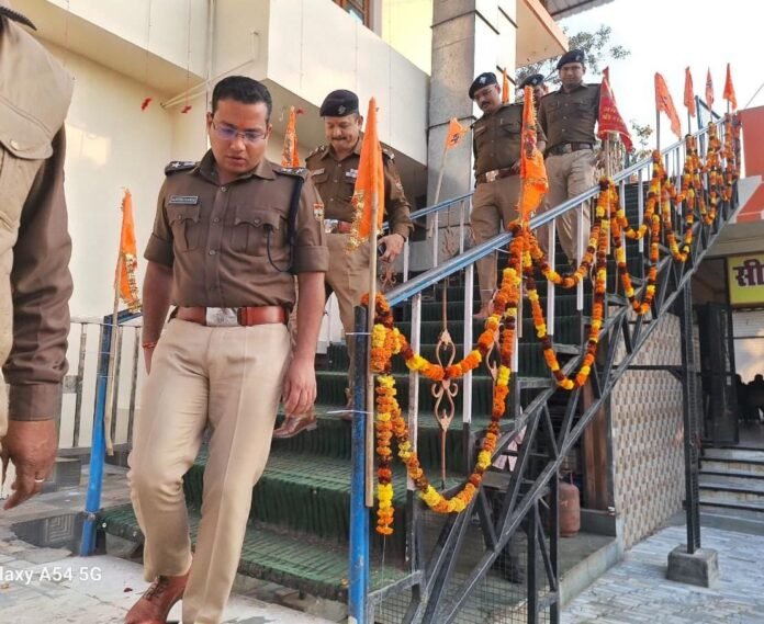 एसएसपी पौड़ी सर्वेश पंवार द्वारा लिया सिद्धबली धाम वार्षिक महोत्सव–2025 की सुरक्षा व्यवस्थाओं का जायजा