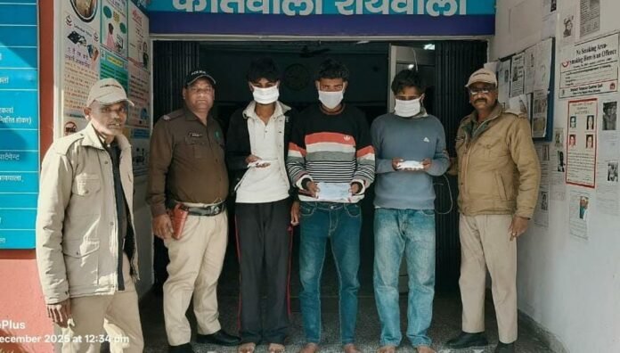 एसएसपी देहरादून द्वारा सभी थाना प्रभारियों को फ़ूड/घरेलू सामान की डिलीवरी करने वाले डिलीवरी बॉयज की आकस्मिक चेकिंग के दिये है निर्देश