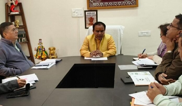 सहकारी बैंकों में एनपीए वसूली को चलायें विशेष अभियान: डॉ धन सिंह रावत