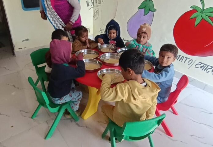 मुख्यमंत्री के मार्गदर्शन में बड़ा कदम: देहरादून जिला प्रशासन ने डिस्ट्रिक्ट प्लान से 54 आंगनबाड़ी केंद्र बनाए मॉडर्न प्ले स्कूल