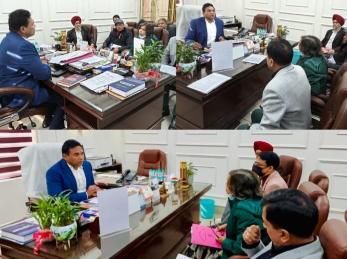 स्वास्थ्य सचिव के हस्तक्षेप से दून मेडिकल कॉलेज में सफाई कर्मचारियों की हड़ताल समाप्त, सफाई व्यवस्था बहाल