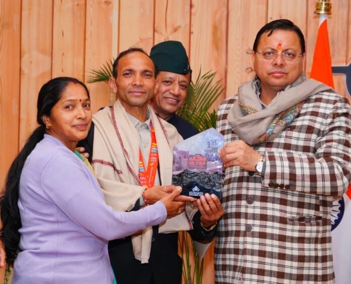 अंतरराष्ट्रीय मंच पर उत्तराखंड का परचम, मुख्यमंत्री धामी ने एथलीट कलम सिंह बिष्ट को किया सम्मानित