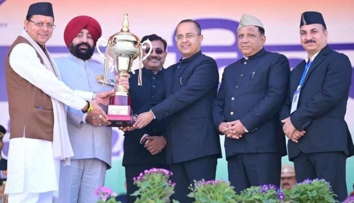 गणतंत्र दिवस के राज्य स्तरीय समारोह में सूचना विभाग की झांकी ने लगातार तीसरी बार प्राप्त किया प्रथम स्थान