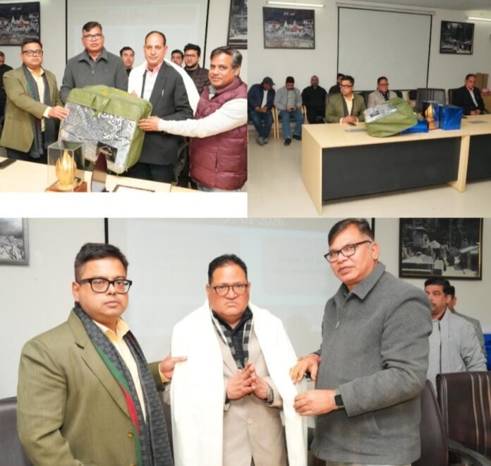 सूचना विभाग में शासकीय सेवा पूर्ण कर सेवानिवृत्त हुए मुख्य प्रशासनिक अधिकारी एवं वरिष्ठ प्रशासनिक अधिकारी