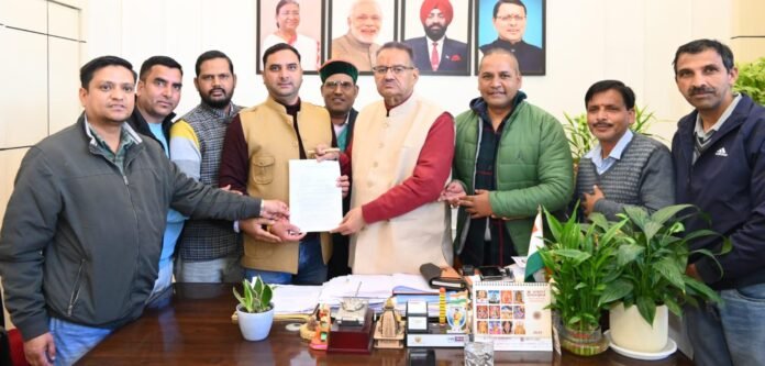 बड़ी खबर:उपनल कर्मियों को धामी सरकार का तोहफा समान कार्य, समान वेतन का शासनादेश जारी