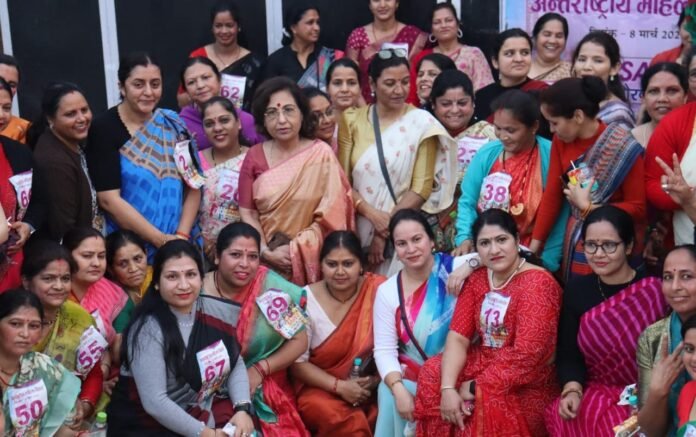 साड़ी गौरव मैराथन’’ में महिलाओं ने दिखाया उत्साह, परम्परा और स्वास्थ्य जागरूकता का दिया संदेश