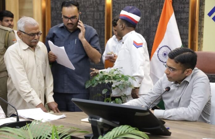 भूमि विवाद प्रकरण में डीएम के हस्तक्षेप से वर्षों से लटके भूमि सीमांकन पूर्ण