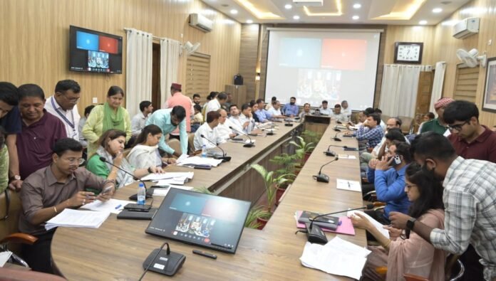 जनता दरबार में उमड़ी फरियादियों की भीड़, 201 शिकायतों पर प्रशासन ने की त्वरित सुनवाई