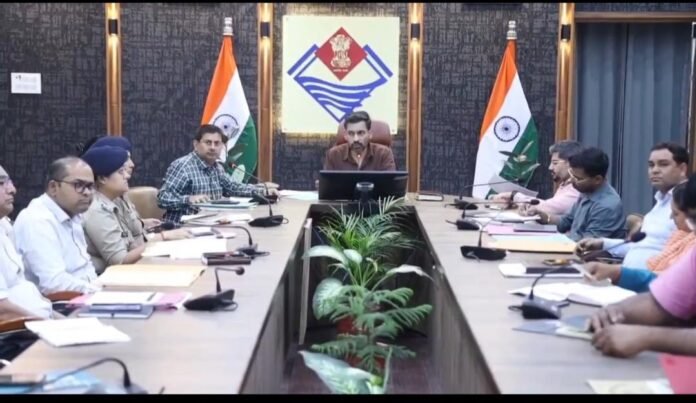 चारधाम यात्रा व्यवस्थाओं को लेकर डीएम का सख्त निर्देश-किसी स्तर पर न हो लापरवाही