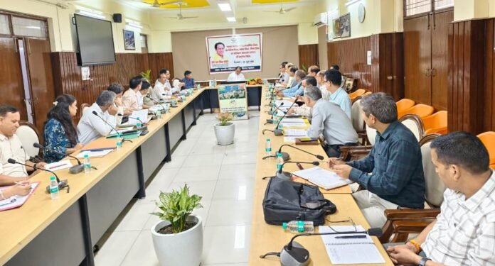 सूबे के स्कूलों में अनिवार्य होगा एनसीसी, एनएसएस व स्काउटः डाॅ. धन सिंह रावत