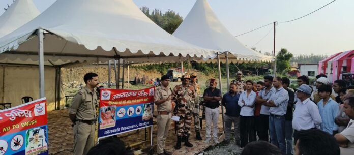 एसएसपी देहरादून के निर्देशो पर पुलिस ने अलग-अलग थाना क्षेत्रों में नशे के विरुद्ध चलाया जागरुकता अभियान