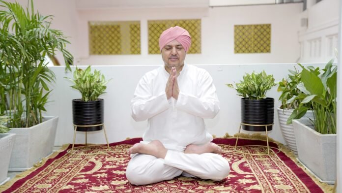 श्रीमहंत देवेन्द्र दास जी महाराज ने अन्तर्राष्ट्रीय योग दिवस पर देशवासियों को दी बधाई