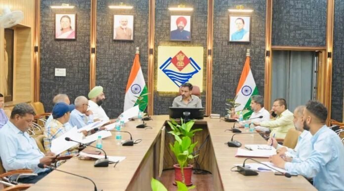 मतदाता सूची का ड्राफ्ट रोल प्रकाशन के बाद सार्वजनिक, 13 अगस्त तक किए जा सकेंगे दावे-आपत्तियां; जिलाधिकारी ने राजनीतिक दलों को उपलब्ध कराया ड्राफ्ट रोल, त्रुटियों पर तत्काल सुझाव देने की अपील