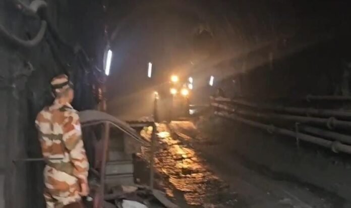 टीएचडीसी टनल में फंसे 22 लोगों में से 19 को बाहर निकाला गया, 3 की तलाश जारी