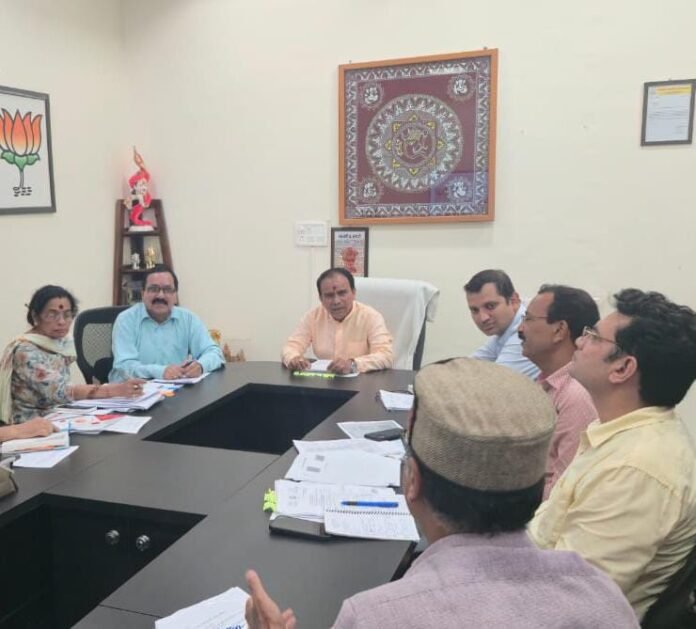 राजकीय महाविद्यालयों में आयोजित होंगे प्रवेशोत्सवः डाॅ. धन सिंह रावत