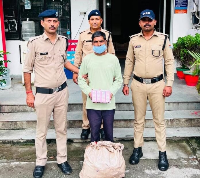 एसएसपी दून के नेतृत्व में शराब तस्करों के विरुद्ध जारी है दून पुलिस का एक्शन