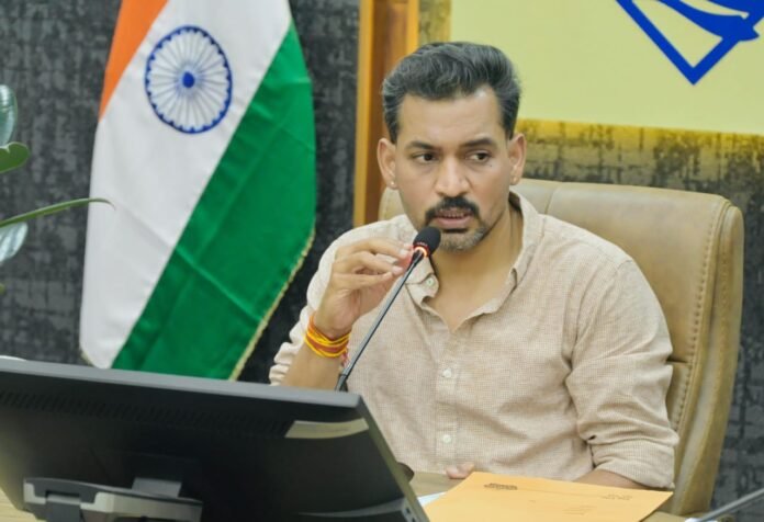 एसआईआर कार्य में पारदर्शिता एवं शुद्धता के साथ करें नोटिसों की सुनवाईः डीएम