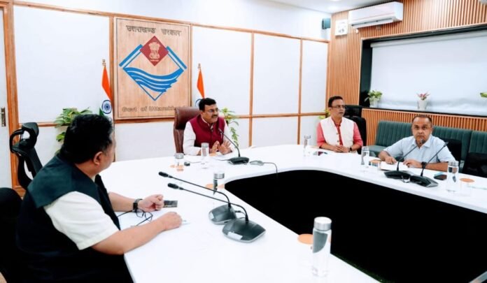 मुख्य सचिव ने जनपदों में लंबित प्रकरणों के त्वरित निस्तारण के दिए निर्देश