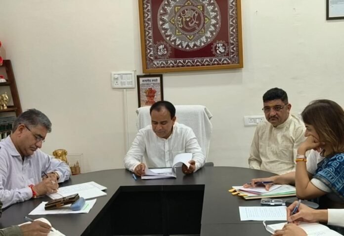ड्राइंग व भाषण प्रतियोगिता में झलकेगा विकसित भारत का संकल्पः डाॅ. धन सिंह रावत