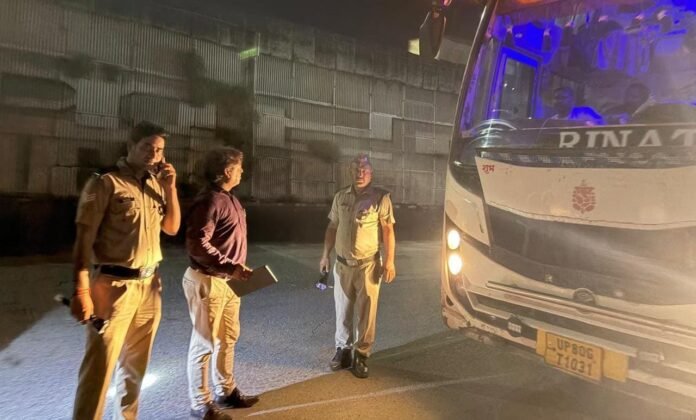 परिवहन विभाग का बड़ा एक्शन देहरादून और हरिद्वार जनपद में चलाये गये अर्न्तजनपदीय चैकिंअ अभियान में 180 वाहनों के चालान और 12 वाहन सीज