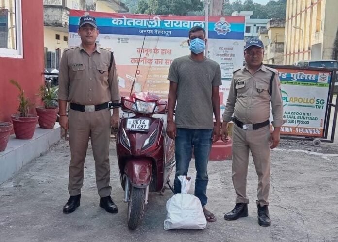 एसएसपी देहरादून के नेतृत्व में शराब तस्करों पर दून पुलिस का प्रहार