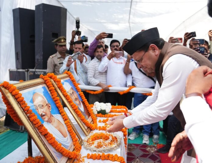 रामपुर तिराहा के अमर बलिदानियों को मुख्यमंत्री श्री पुष्कर सिंह धामी ने दी श्रद्धांजलि