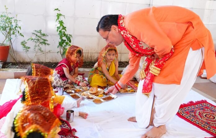 मुख्यमंत्री ने शारदीय नवरात्रि की महानवमी पर किया हवन एवं कन्या पूजन