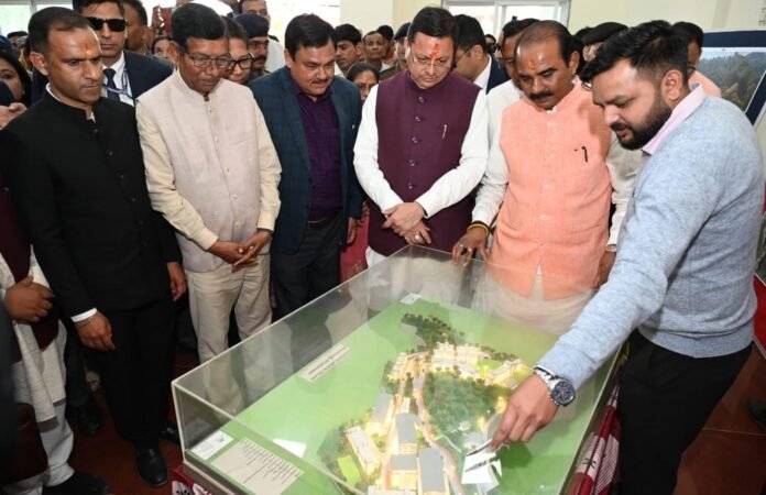 मुख्यमंत्री धामी ने किया पिथौरागढ़ मेडिकल कॉलेज का स्थलीय निरीक्षण