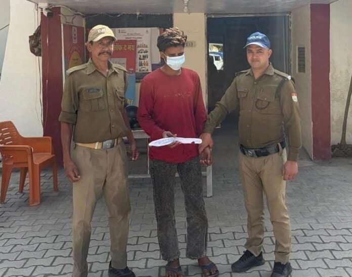 अवैध खुखरी के साथ 01 अभियुक्त को पुलिस ने किया गिरफ्तार