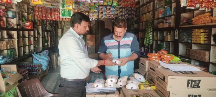 त्योहारी सीजन में खाद्य संरक्षा विभाग का बड़ा अभियान, मिठाइयों से मिड-डे मील तक 32 नमूने जांच को भेजे